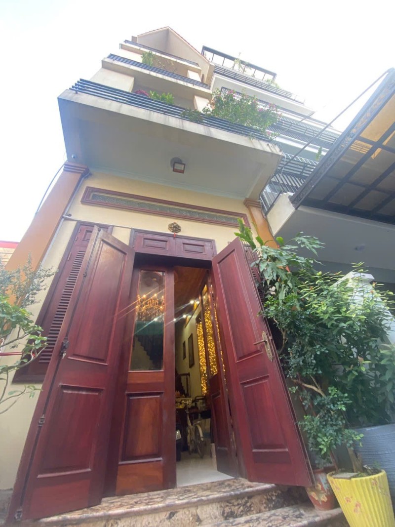 BÁN NHÀ NGỌC THỤY – LONG BIÊN  Ô TÔ VÀO NHÀ – KHU CÁN BỘ – NỘI THẤT GỖ CAO CẤP