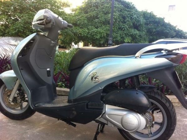 Cần bán xe PS còn rât mới, màu ghi đá, chính chủ nữ, biển hn