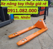 Sỉ lẻ xe nâng tay thấp giá rẻ tại cần thơ, xe nâng tay 3 tấn càng rộng màu cam- lh 0911082000