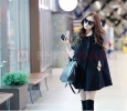 Áo khoác dạ phong cách choàng độc đáo