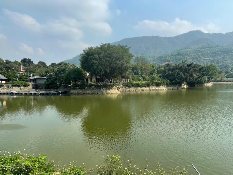 Bán đất cạnh hồ, uỷ ban nay là xã Phú Cát 150m2 thổ cư 100% giá quanh 4 tỷ