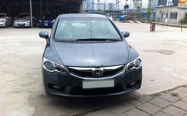 Bán Civic 2009 số tự động màu xám rất đẹp