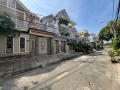 Nhà mặt tiền biệt thự KDC Gia Hòa ngang 8m bề thế Tặng nội thất - 0931172218
