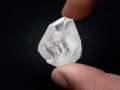 Kim cương thô tự nhiên được chế tác như thế nào? Các hình dạng kim cương khác nhau thì kim cương thô có khác nhau không?