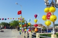 Đèn lồng Hội An trang trí quảng trường sông Hoài